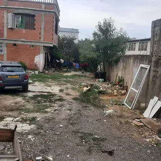 أرض عمرانية للبيع 600 م² وسط مدينة سكيكدة حي عمار شطايبي" — photo 2
