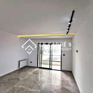 Appartement S+2 de 131,36 m² au 1er étage, résidence gardée à Ain Zaghouan Nord — photo 2
