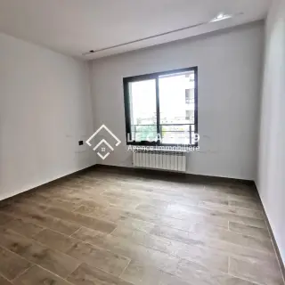 Appartement S+2 de 131,36 m² au 1er étage, résidence gardée à Ain Zaghouan Nord — photo 3