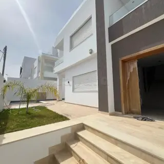 Villa triplex S+4 neuve avec piscine et vue mer à Hammamet Nord — photo 4