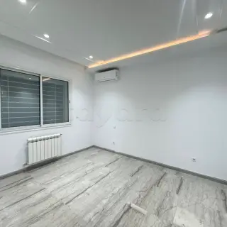 Appartement S+2 haut standing de 100 m² en rez-de-chaussée avec jardin, Ain Zaghouen — photo 4
