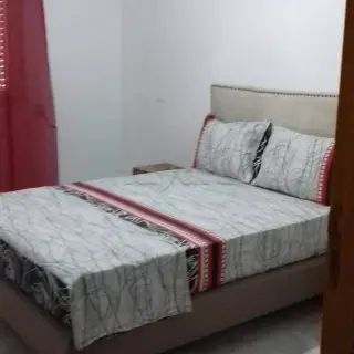 Appartement S+1 meublé au 1er étage avec titre bleu, cité El Wahat à L'Aouina