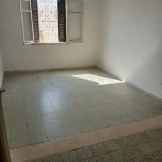 Duplex S+4 avec jardin, grande terrasse et deux accès à El Ouardia 4 — photo 3