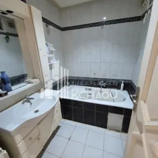 Appartement S+3 au 4e étage avec balcons et grande terrasse, Ennasr — photo 5