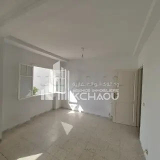 Appartement S+3 au 1er étage avec balcon et titre individuel, L'Aouina — photo 2